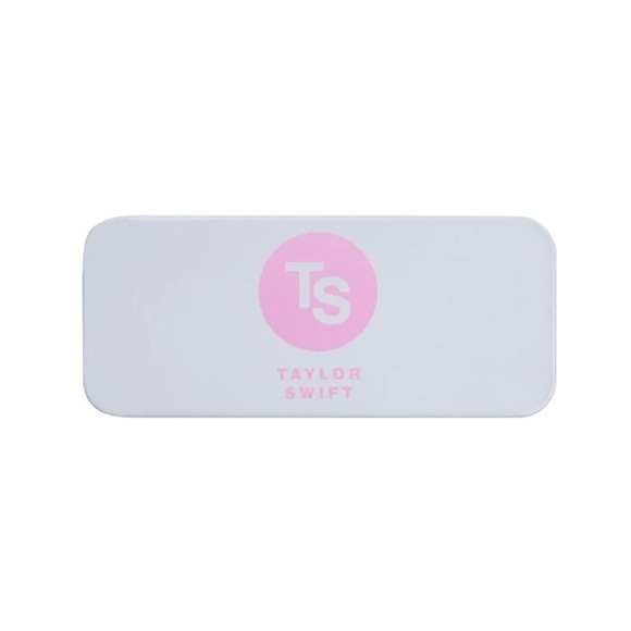 NEW Taylor Swift Lover Guitar Picks - Picture 11 of 12